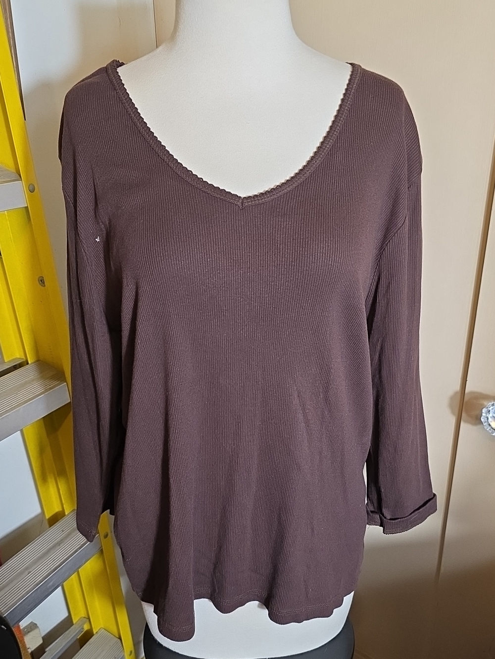 Brown Ribbed V-Neck Long Sleeve Top